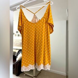 Rewind XL Woman’s Polka Dot Summer Sun Top